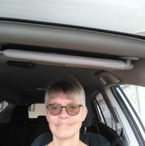 Meet your Posher, Connie